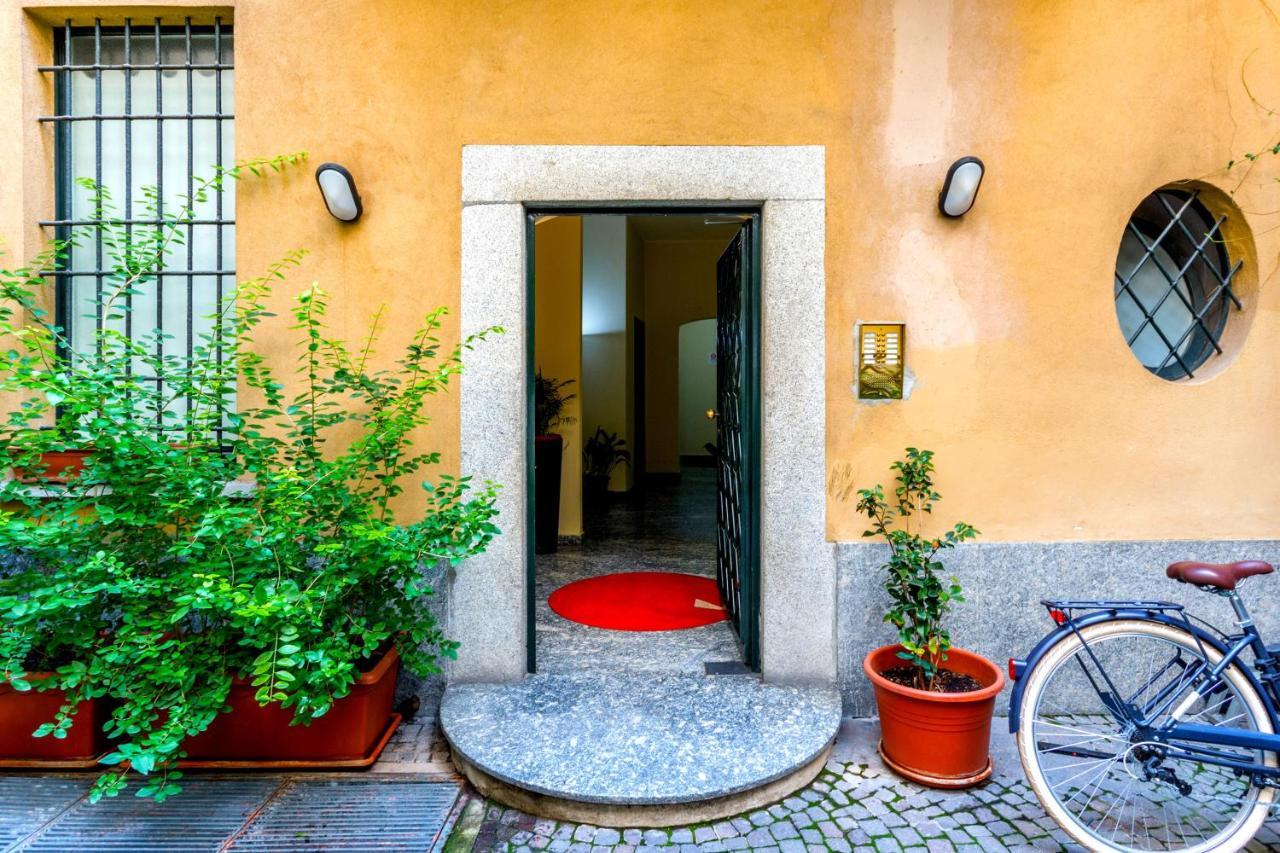 Modern Simplicity In Milan Centre Apartment Exterior photo