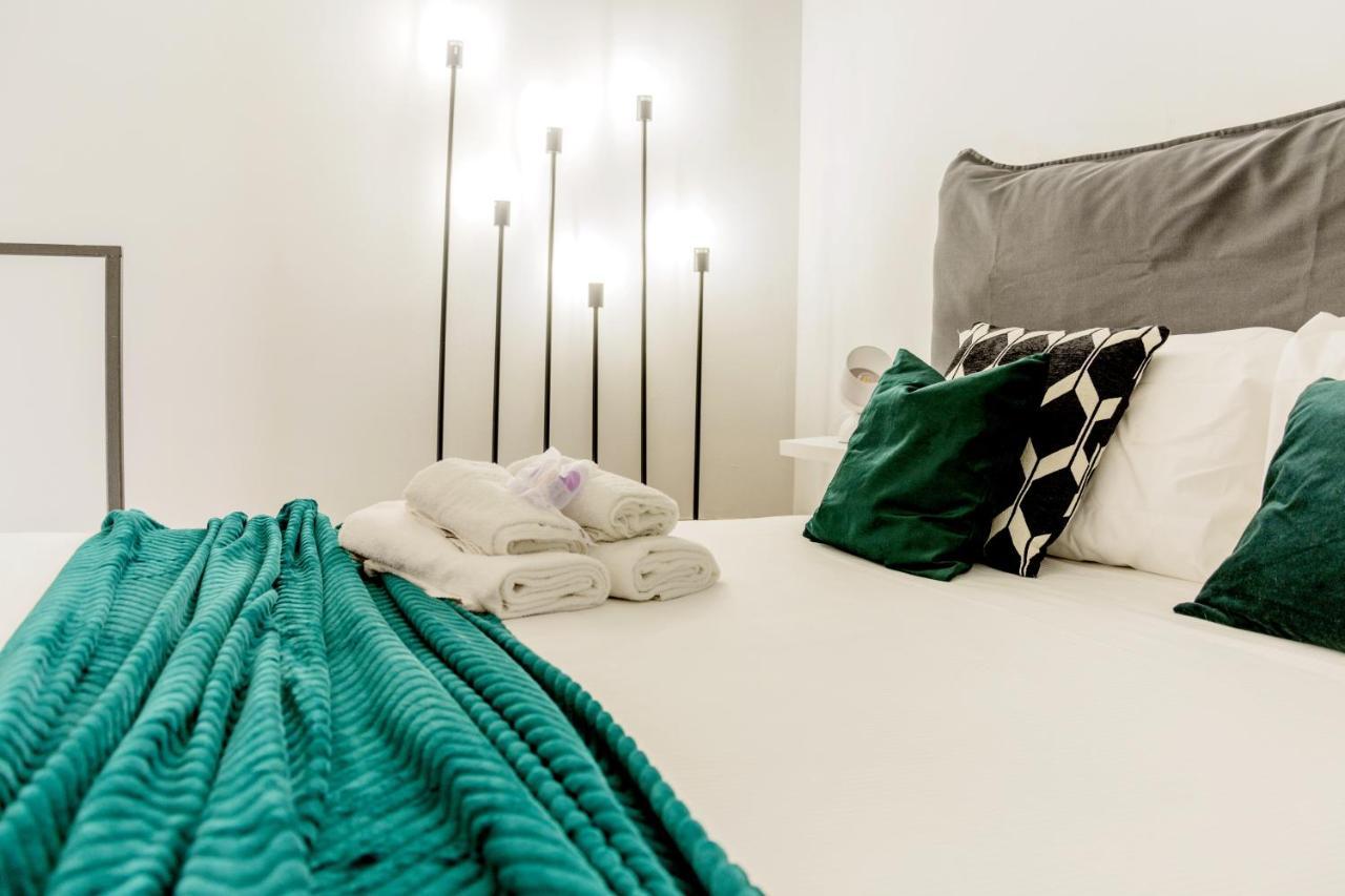Modern Simplicity In Milan Centre Apartment Exterior photo